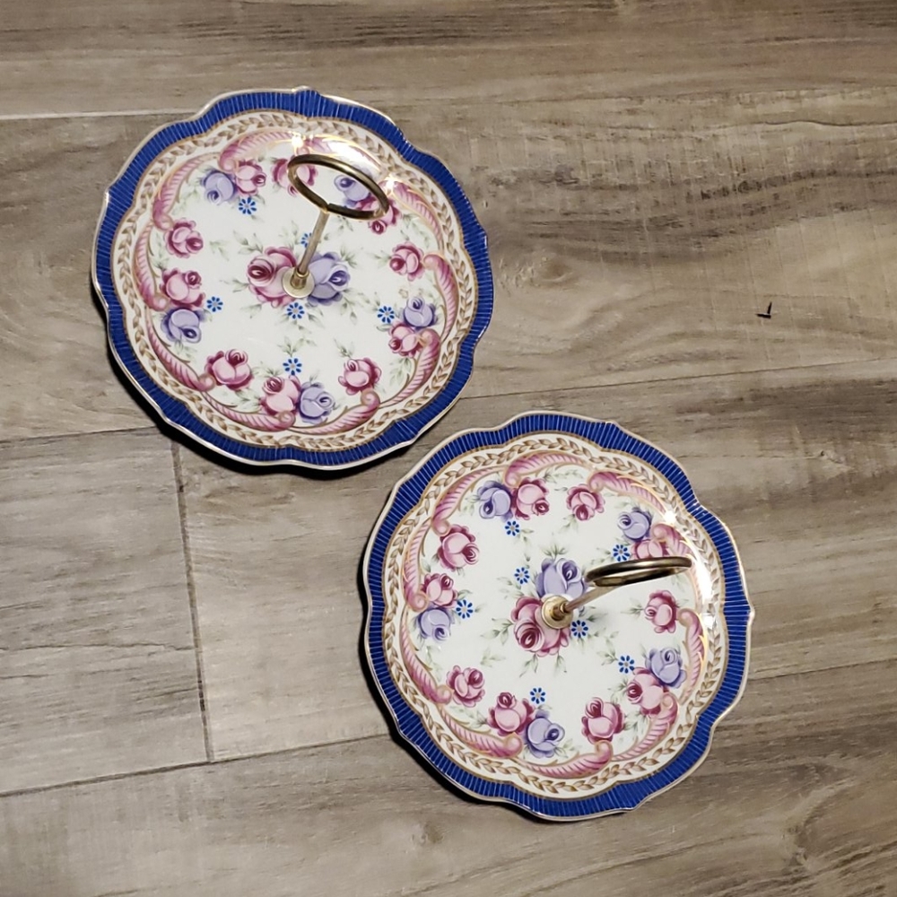 Lefton China 1992 blue & gold w/roses
